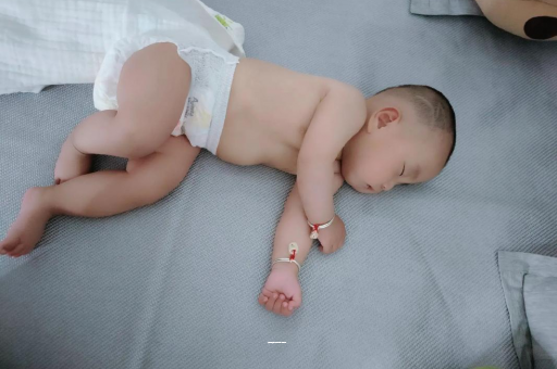 南昌孕妇肚子一跳一跳
